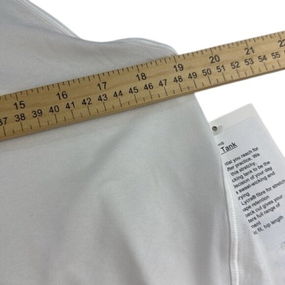 Lululemon Essential Pleated Tank Top Women’s Size 8 NWT - Picture 3 of 8